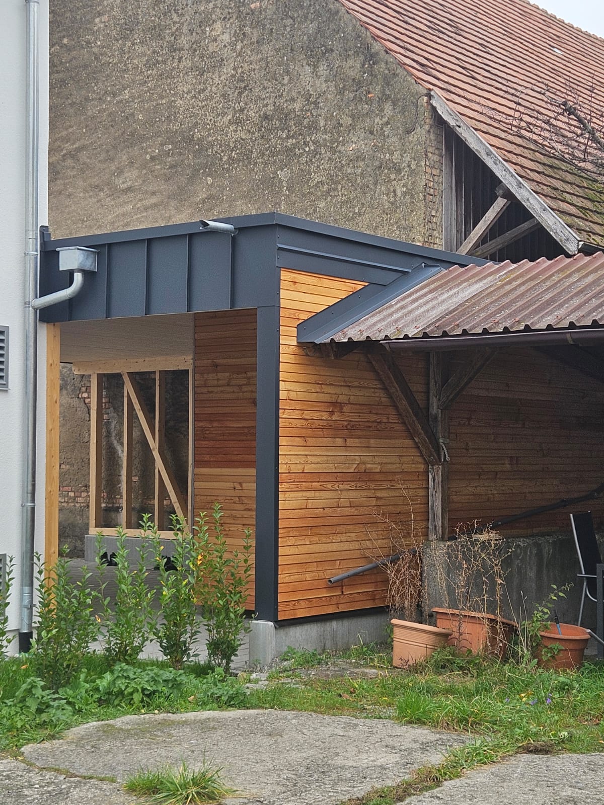 Blechdach Anbau mit Holzfassade – Flaschnerei Wenk Pfullendorf
